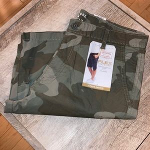 Men’s camo cargo shorts